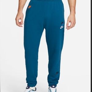 Nike Sportswear Club Fleece Jogger. Mens. Size small